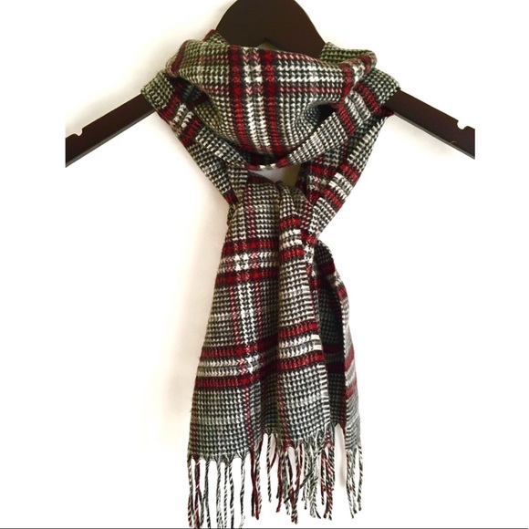 VFRAAS BLACK, WHITE & RED PLAID SCARF - Picture 1 of 6